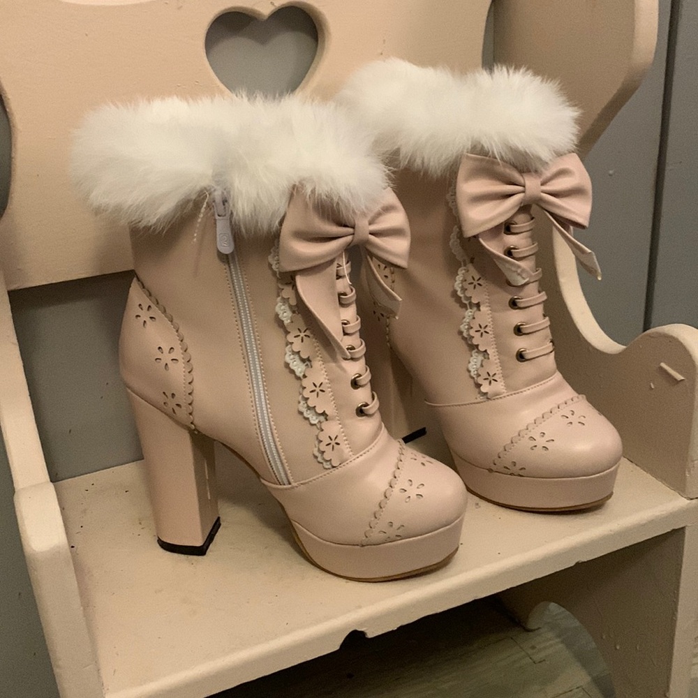 Jingpin kawaii platformed heels